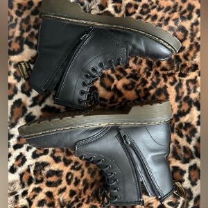 Black Dr. Martens | Doc Martens